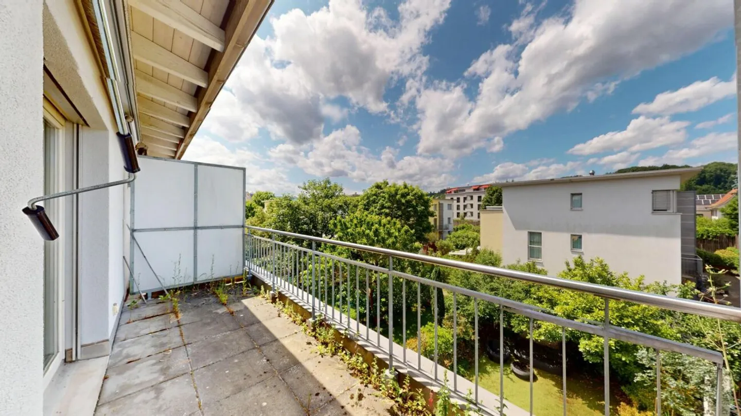 5.5-Room Terraced Single-Family House with Conservatory, Terrace, and Well-Maintained Garden in Reinacherhof - Photo 9 of 12