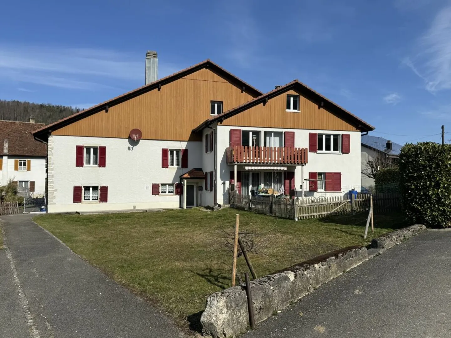 Zweifamilienhaus in Rebeuvelier - Foto 1 von 13