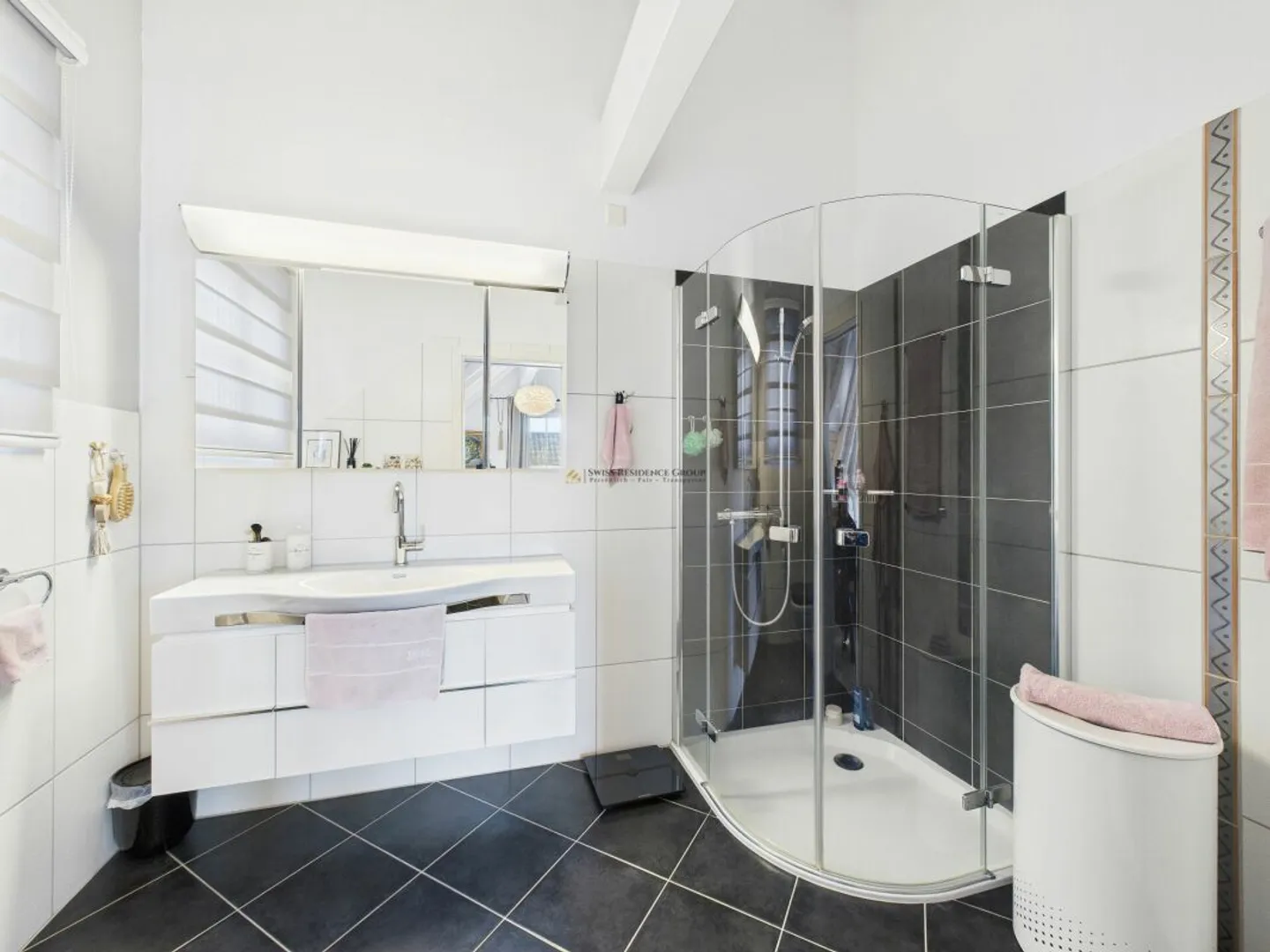 Exklusives Einfamilienhaus in familienfreundlicher Lage! - Foto 12 von 13