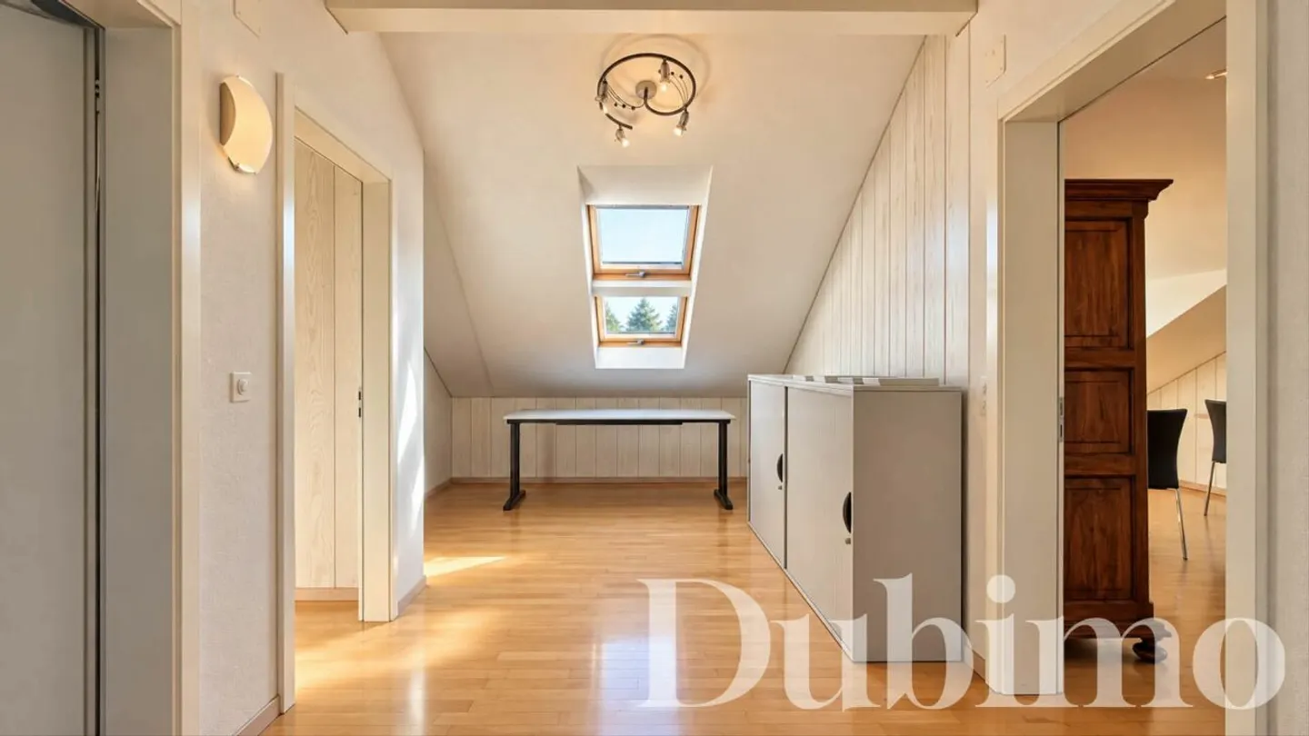 MAISON FAMILIALE DE 8.5 PIÈCES AVEC GRAND JARDIN À COTTENS - Foto 11 von 13