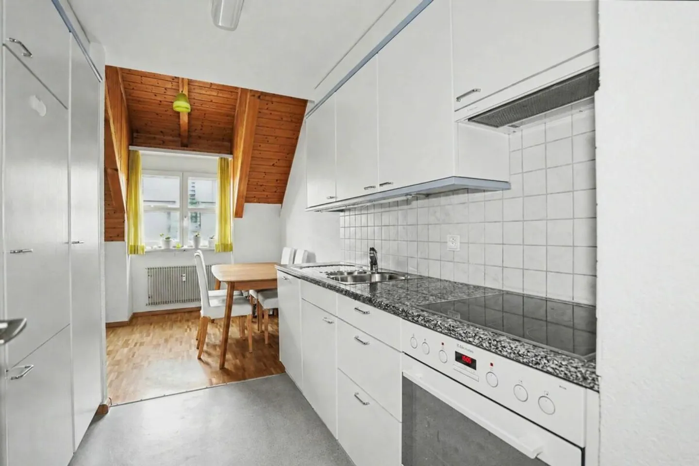 Charming 2.5-room apartment with balcony in a quiet location in Therwil - Photo 1 of 7