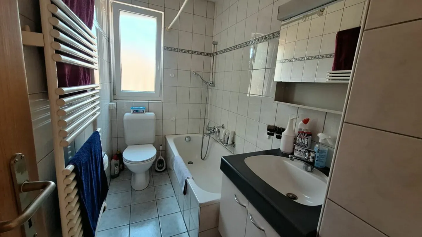 Vielseitiges Mehrfamilienhaus - Foto 10 von 13