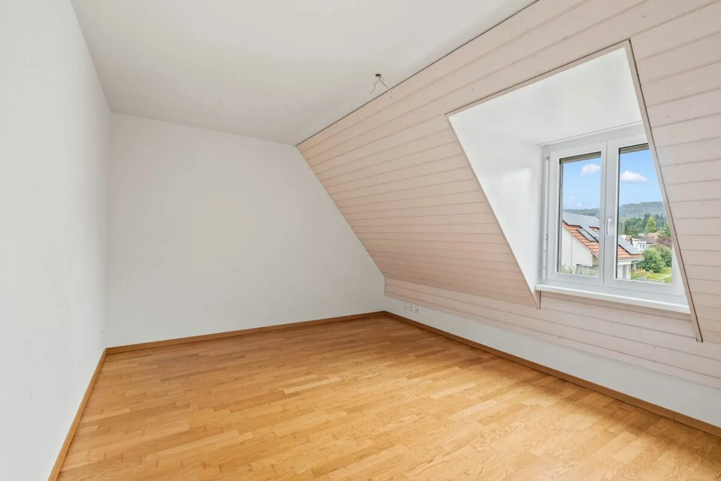 Spacious 4.5-room maisonette apartment with plenty of living comfort - Photo 5 of 12