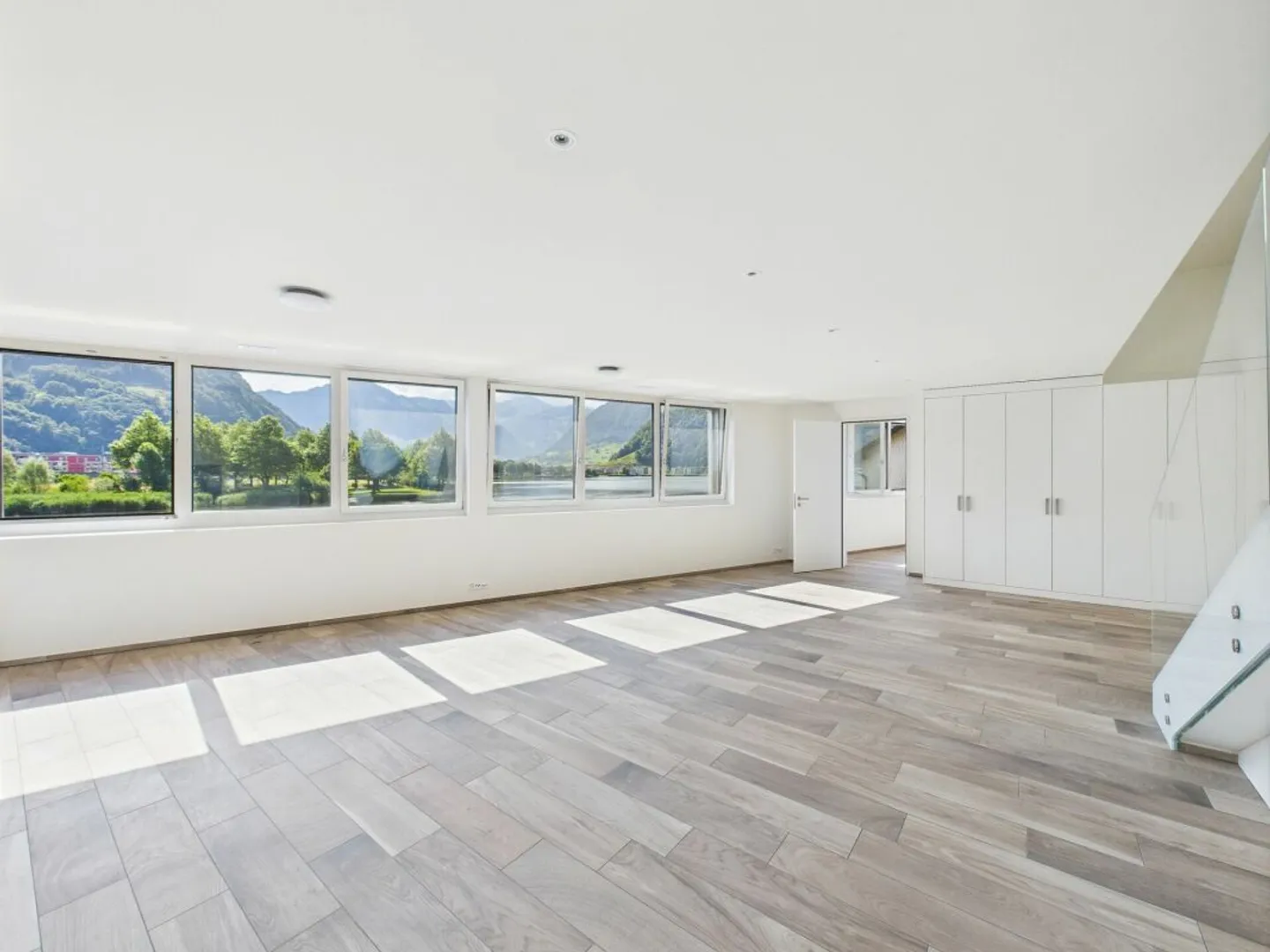 Opportunité unique ! Exclusif et avec vue imprenable dans le Boathouse ! - Photo 7 sur 13