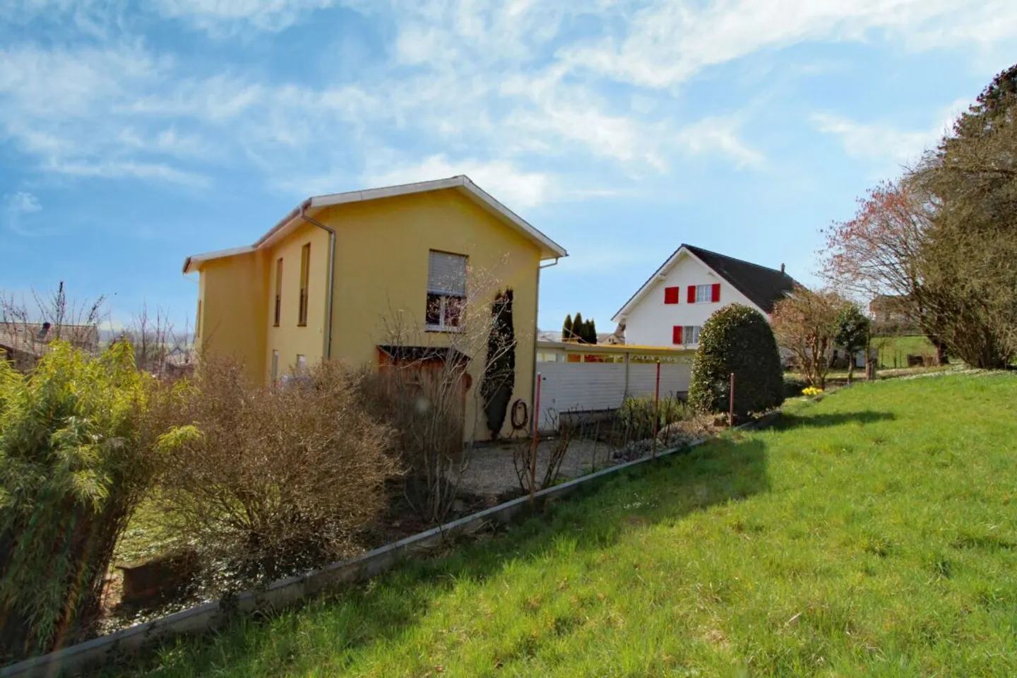 Votre paradis résidentiel dans un endroit calme - Photo 1 sur 13