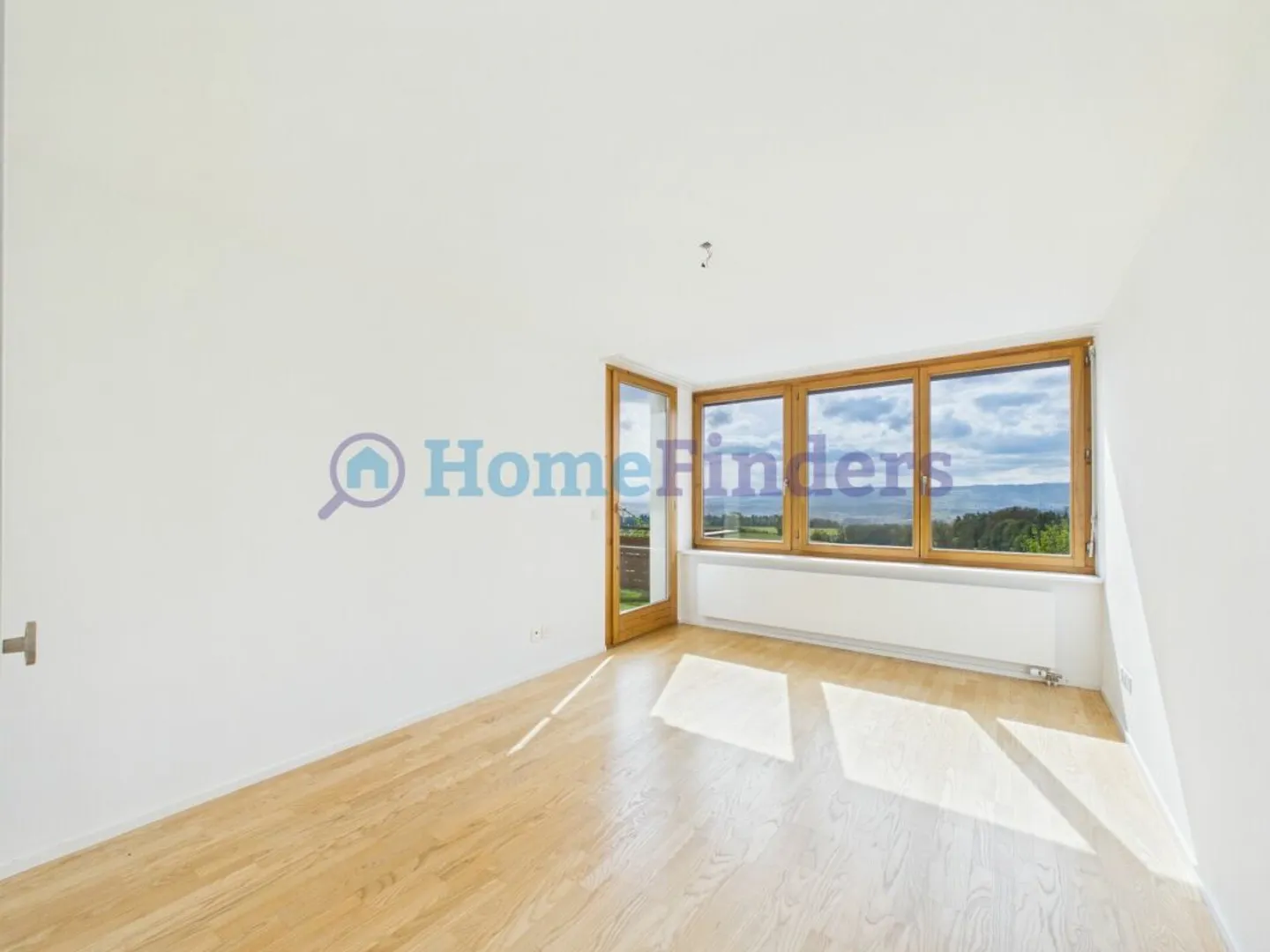 WITH A VIEW - SUNNY GARDEN AND LOTS OF SPACE! - Photo 10 of 13