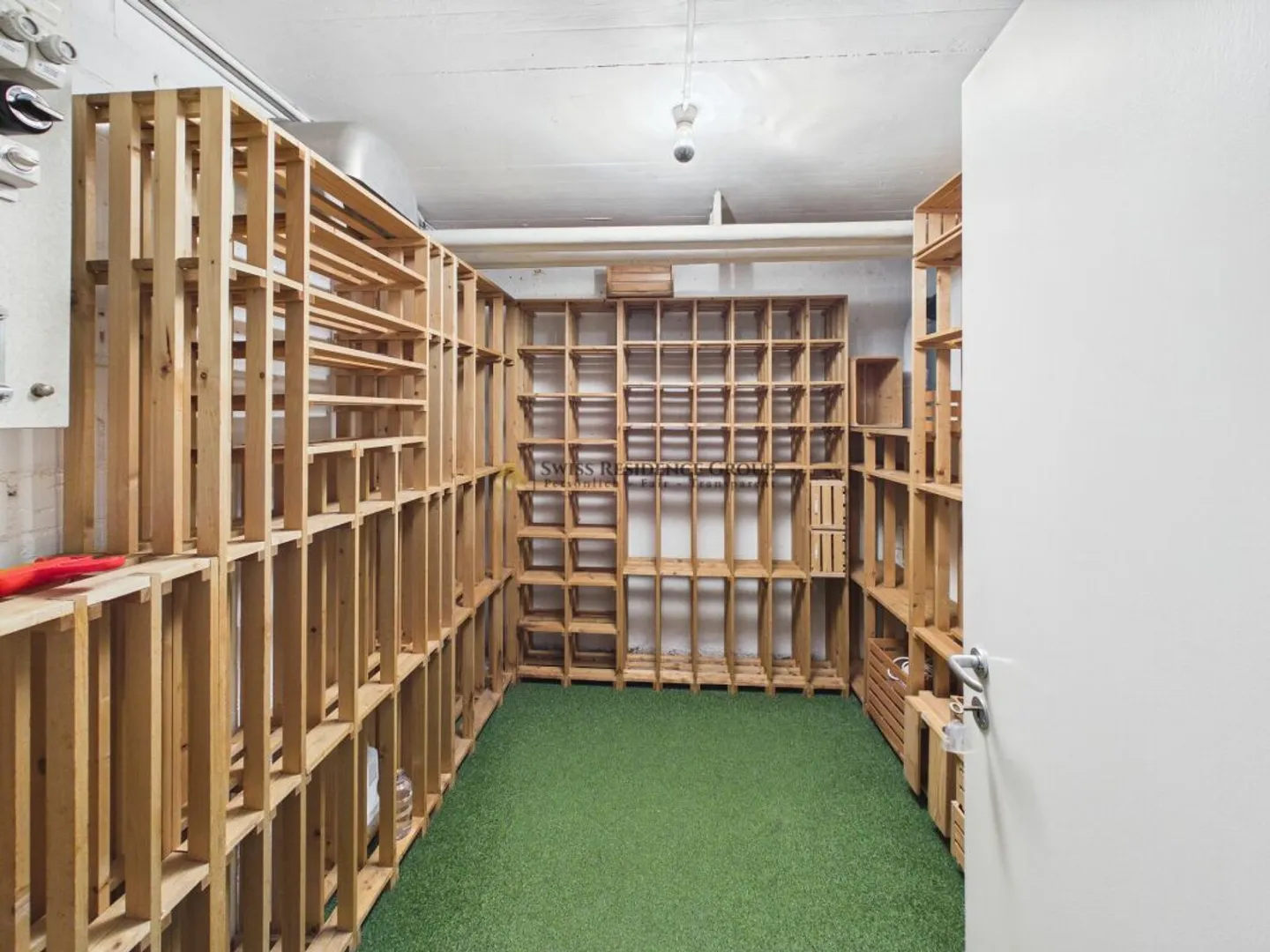 Spacious 6-Room Single-Family House with Garden Idyl and Garage - Photo 12 of 13