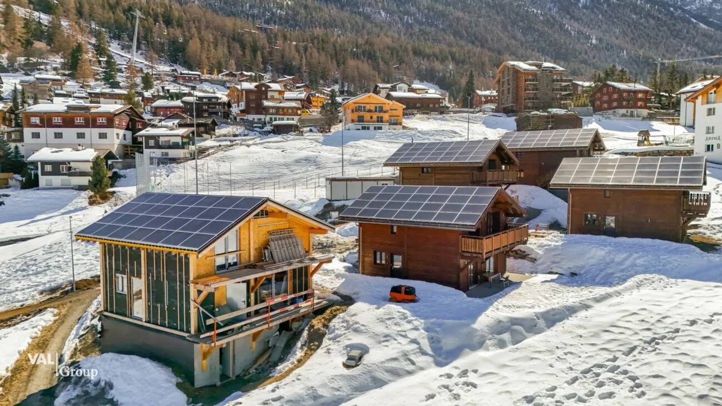 Last Chance: Exclusive Chalet as a Second Home in Grächen! - Photo 8 of 13