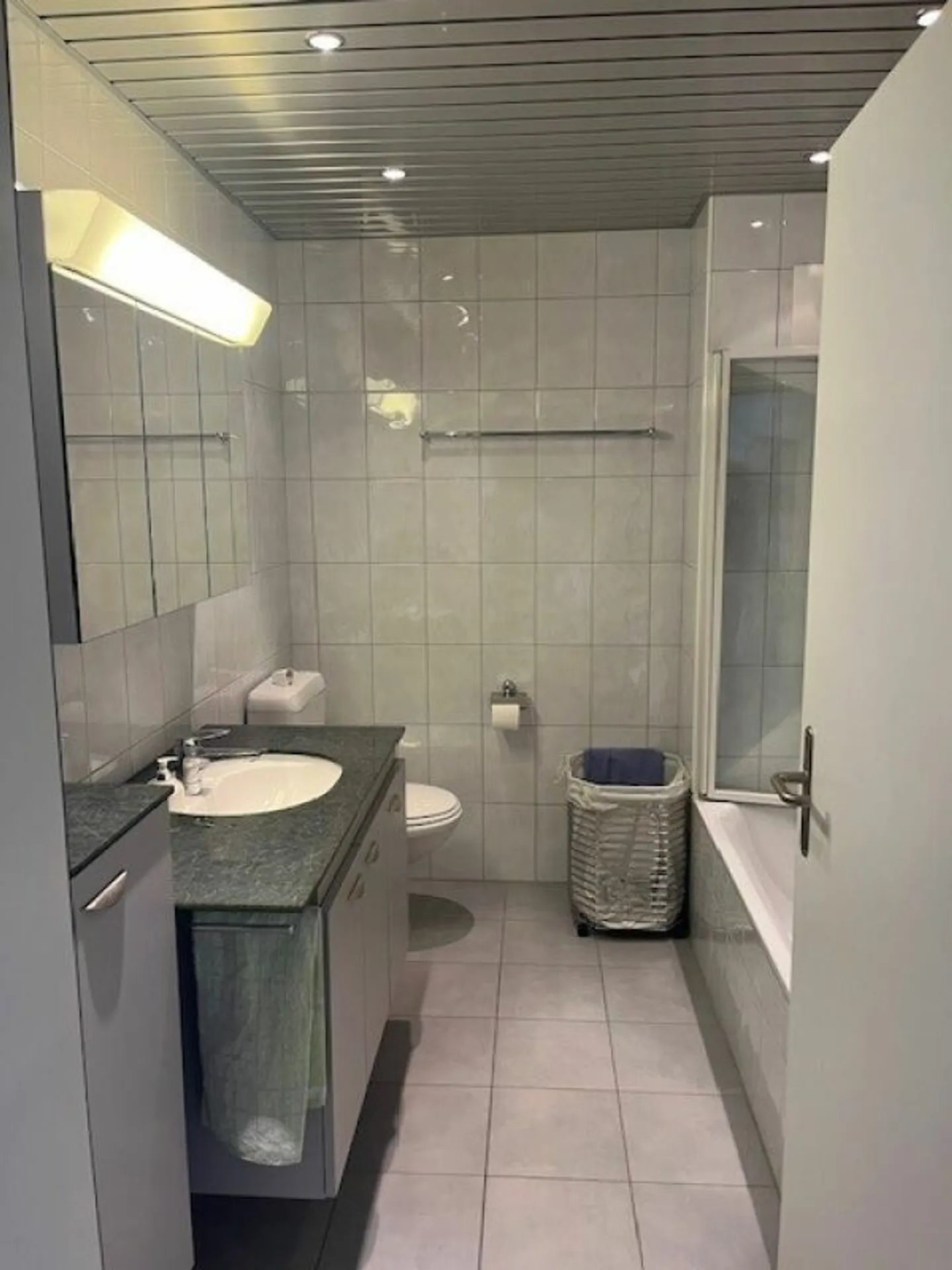 Attraktive 4.5-Zimmer-Wohnung im 1. OG in Rotkreuz - Photo 4 of 13