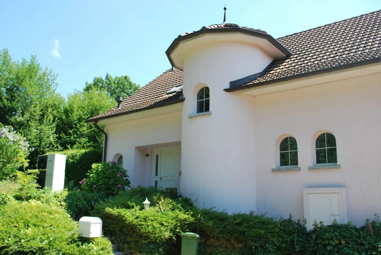 Exklusive Villa mit Pool - Foto 4 von 13