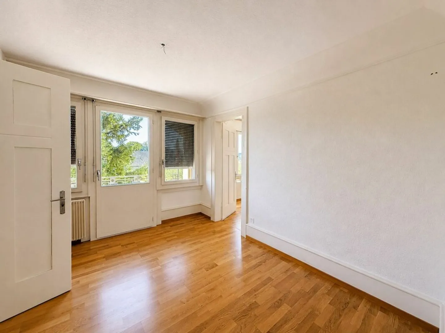 Multi-family house with 4 residential units in a central location in Bellach - Photo 4 of 13