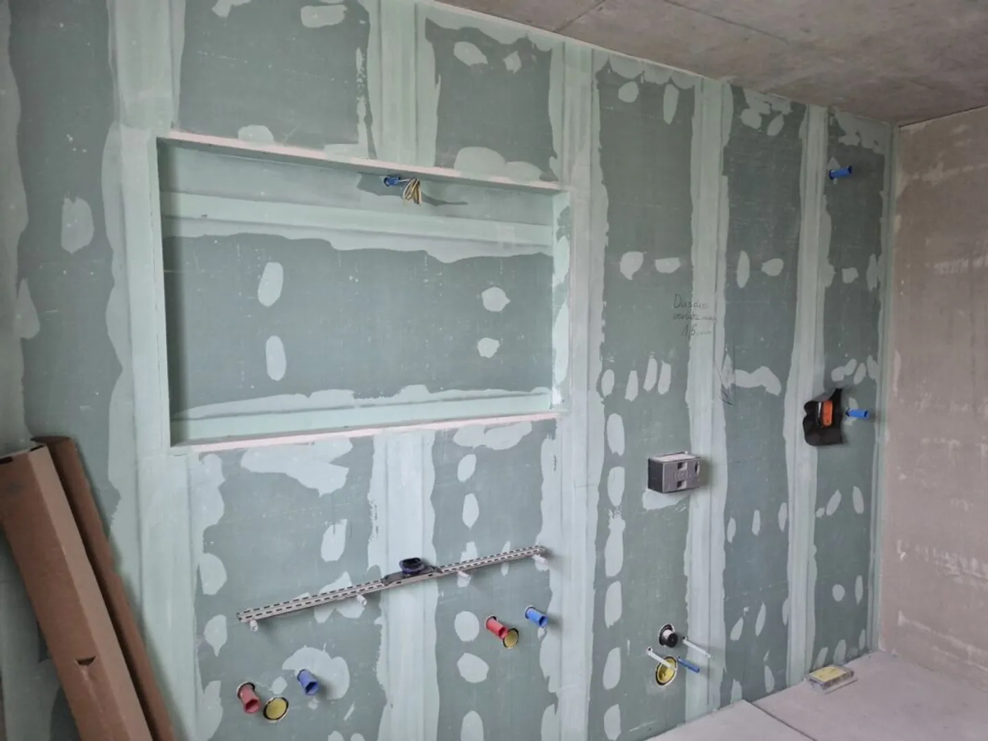 ERSTBEZUG 4.5-ZIMMERWOHNUNG IM 2. OBERGESCHOSS - Foto 6 von 8