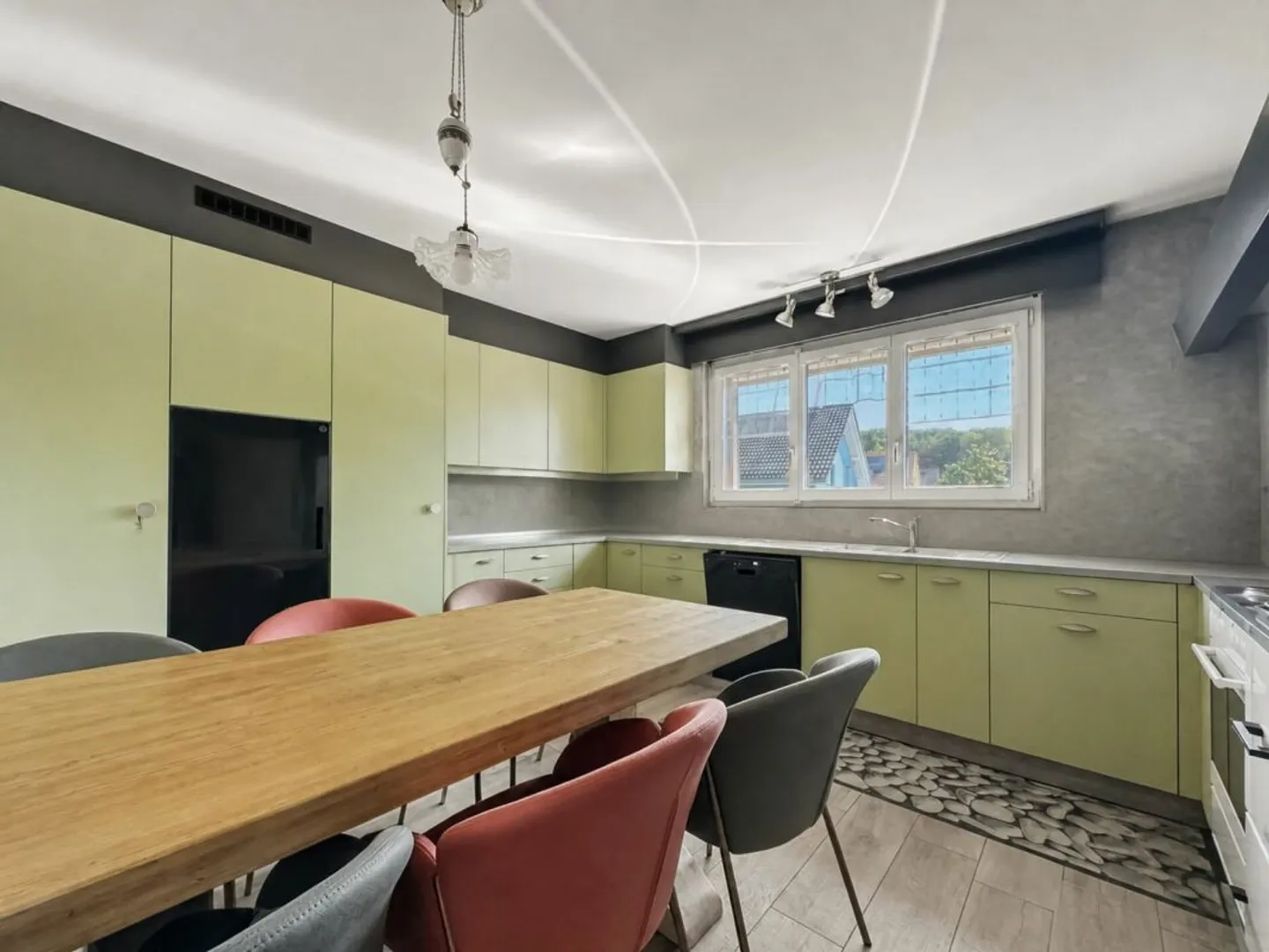 LIVE ON ONE FLOOR! INDIVIDUAL VILLA WITH GROUND FLOOR AND ATTIC + AN INDEPENDENT STUDIO - Photo 8 of 13