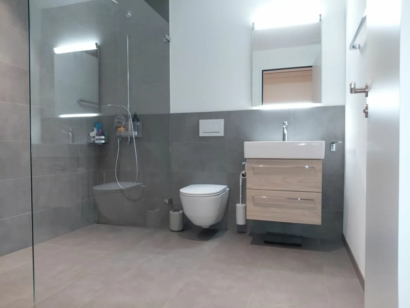 Modernes Apartment mit grossem Balkon - Foto 6 von 8