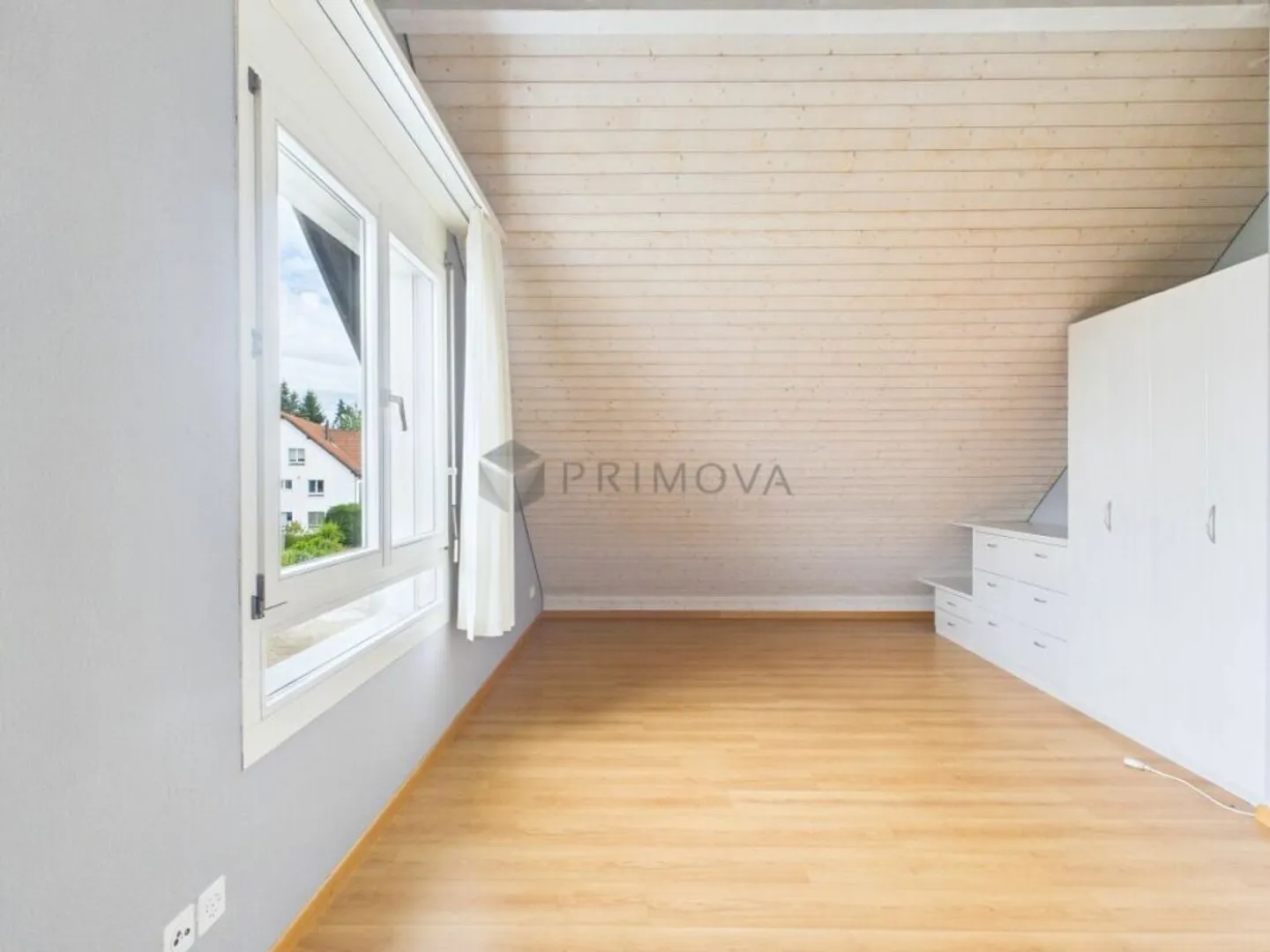 A Maisonette Dream with Many Extras - Photo 6 of 11