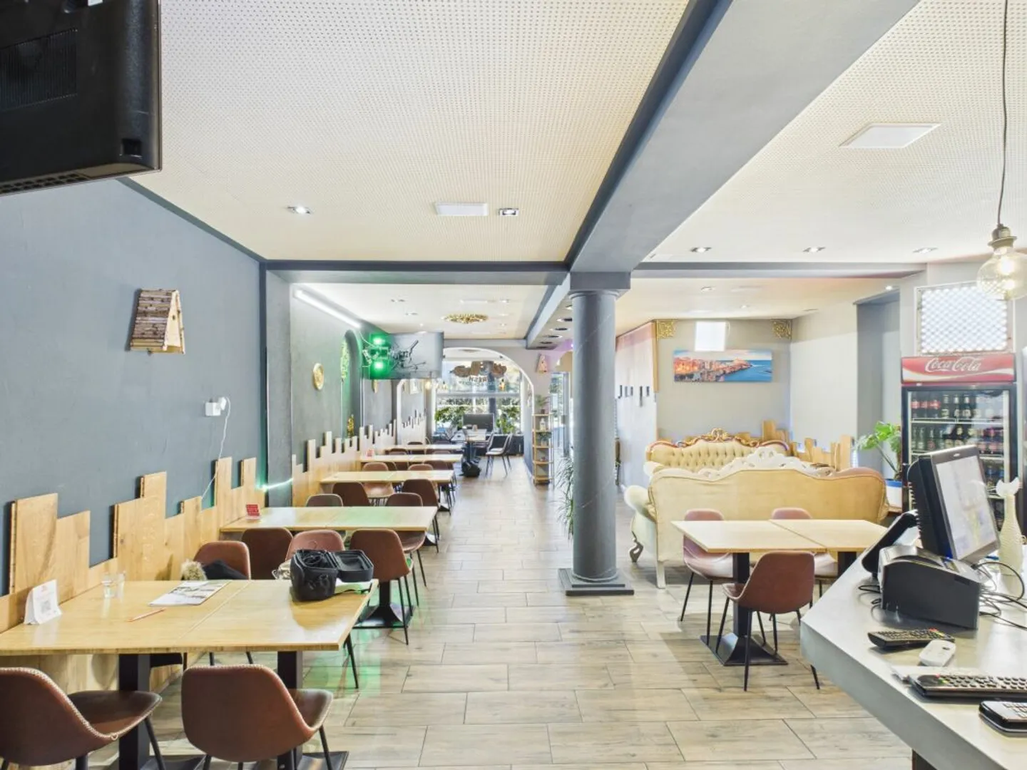 Friendly and Family Restaurant - Photo 4 of 13