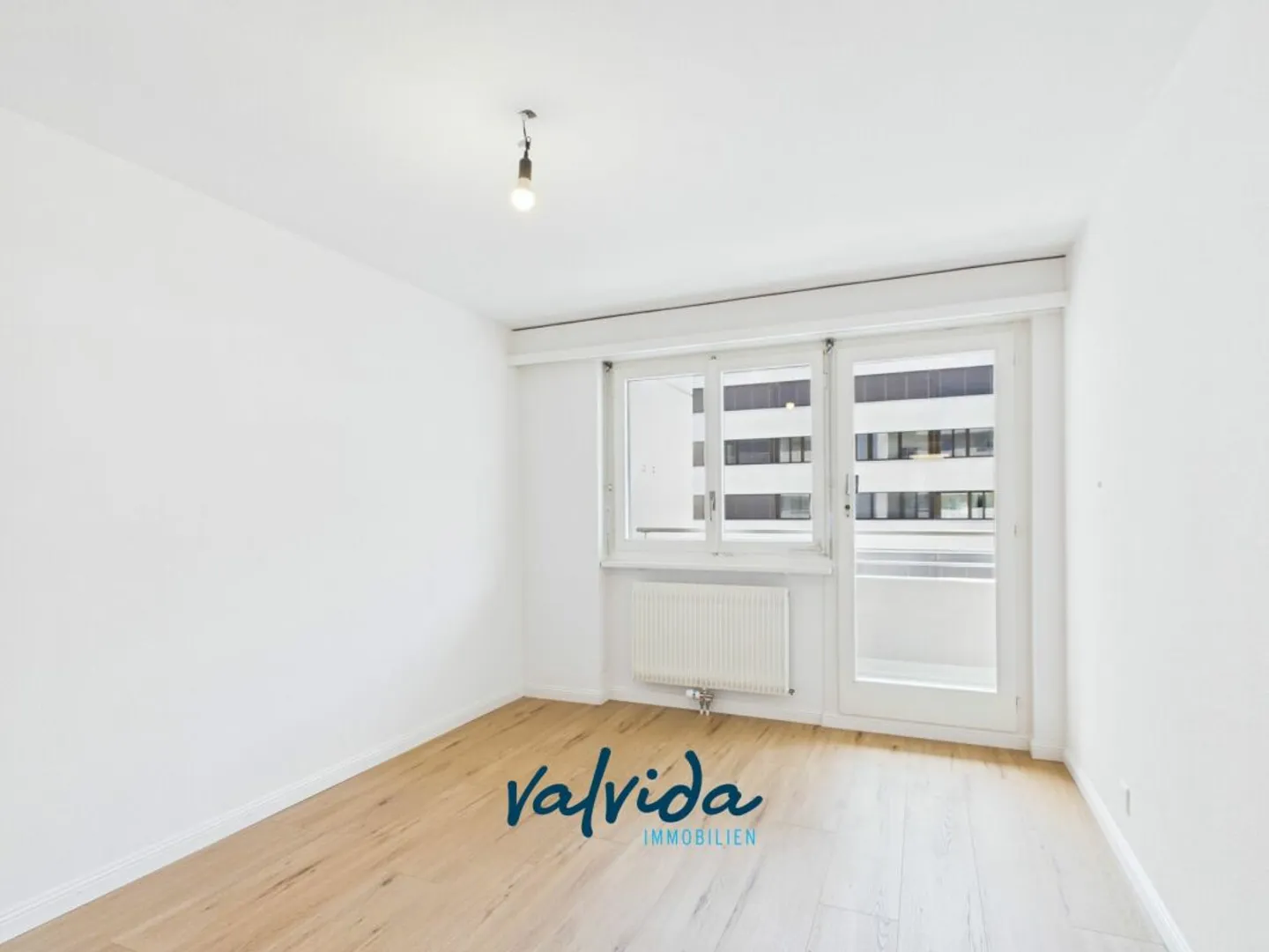 Appartamento luminoso e spazioso di 5,5 stanze nel cuore di Visp - Foto 9 di 11