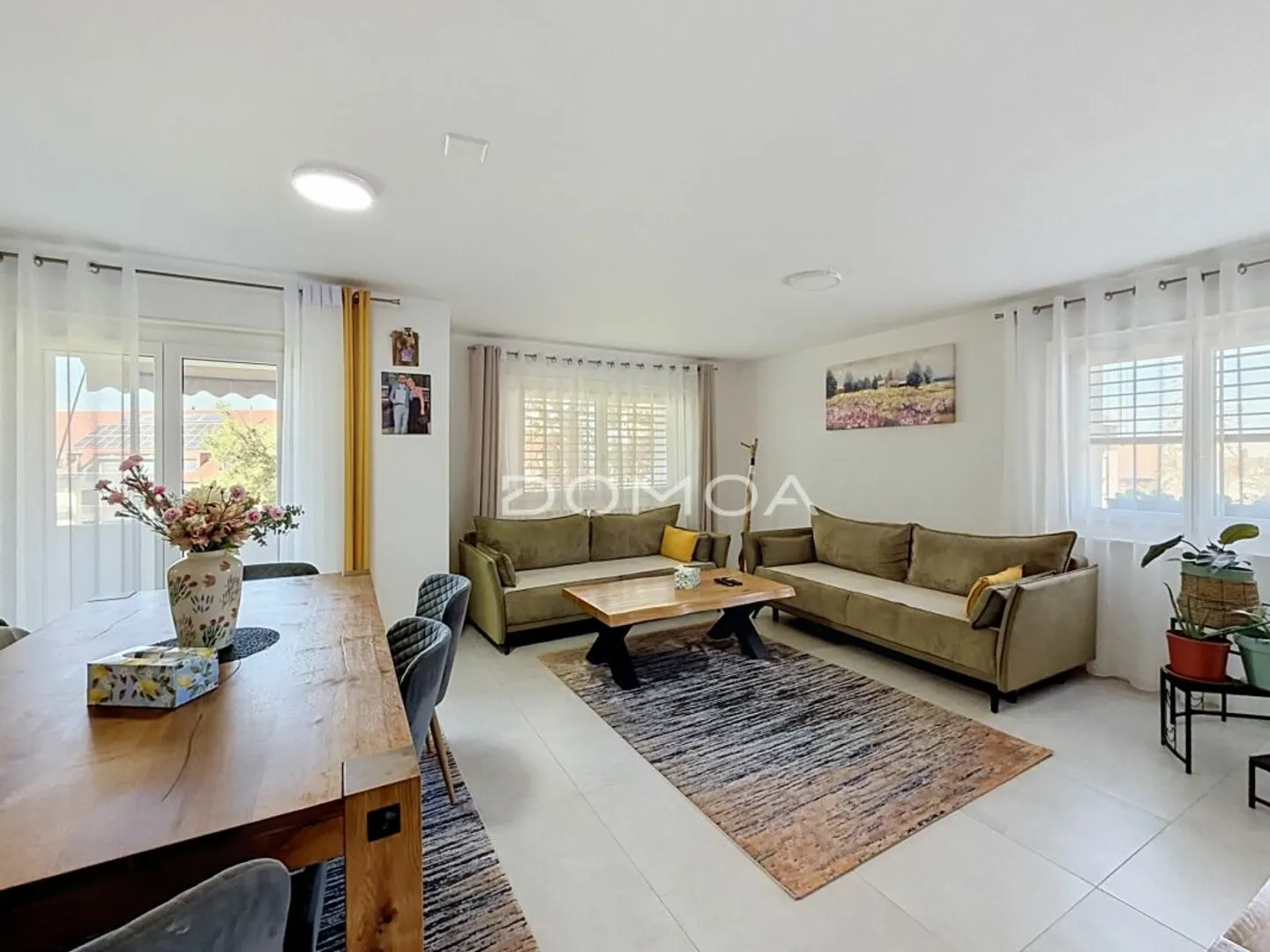 Bel appartement rénové de 4,5 pièces - Foto 2 von 13