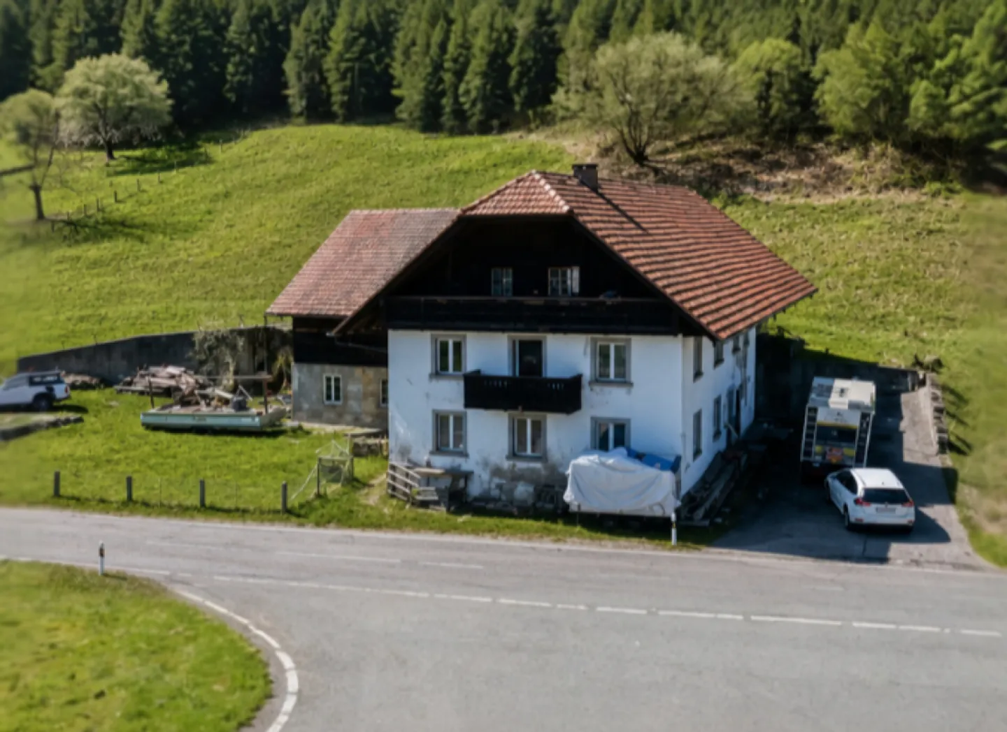 Farmhouse in St. Ursen FR on a huge plot of 5,152 m2 - Photo 1 of 9