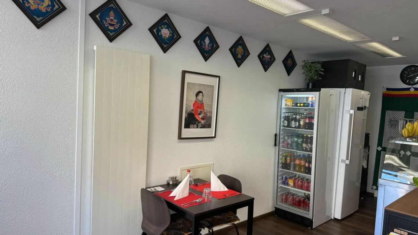 Take-away tibétain-asiatique avec 6 places et potentiel d'extension à vendre - Photo 4 sur 11