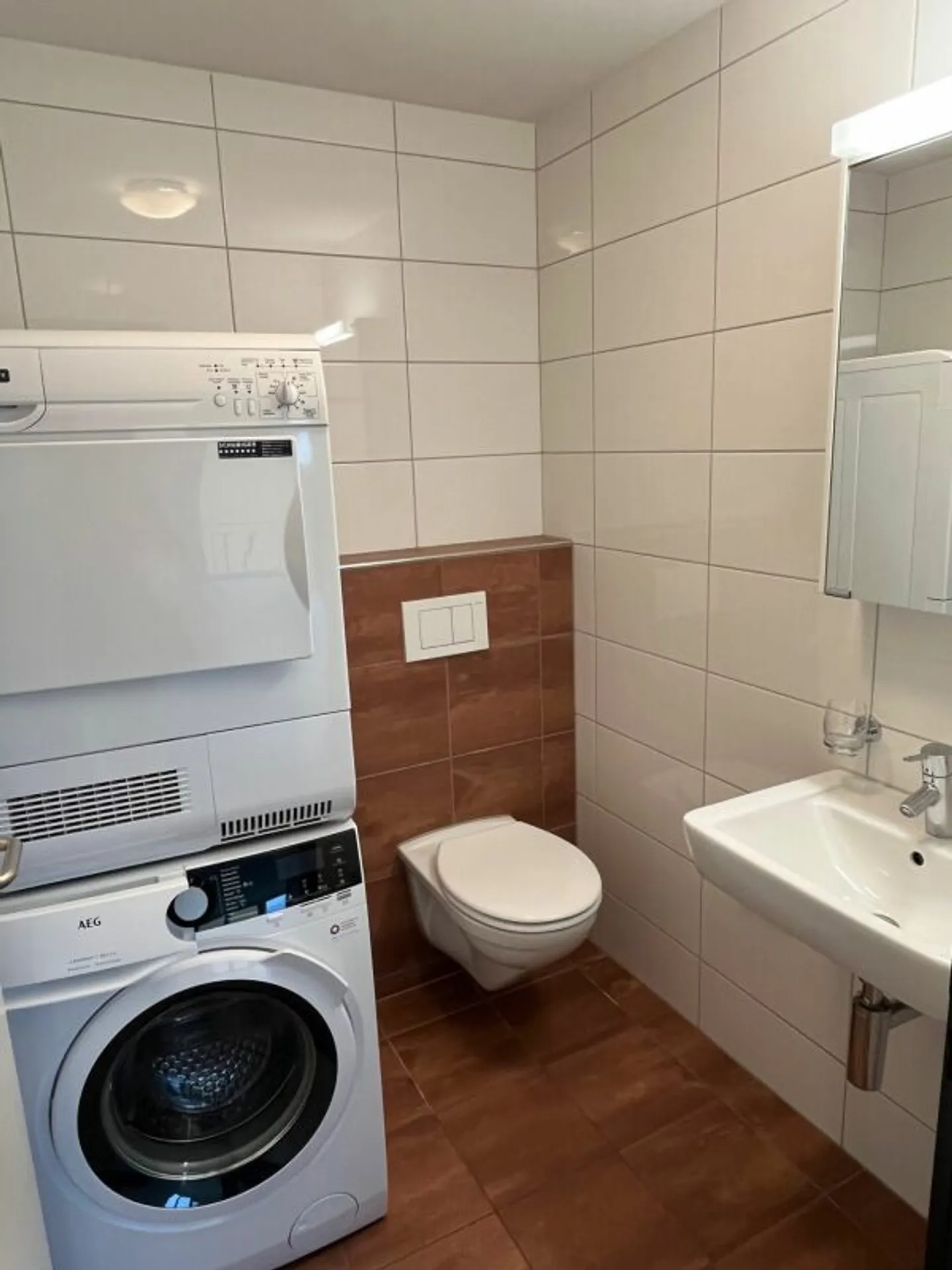 Modern 3.5 room apartment with patio in a good location - Photo 8 of 13