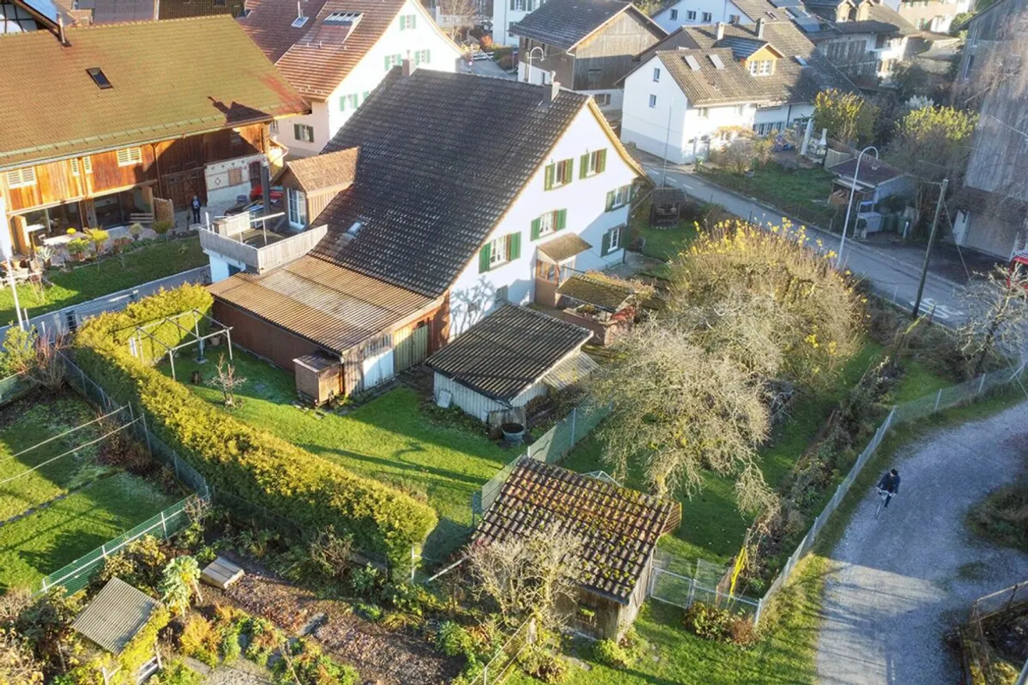 Two-family country house with development potential - Photo 5 of 12