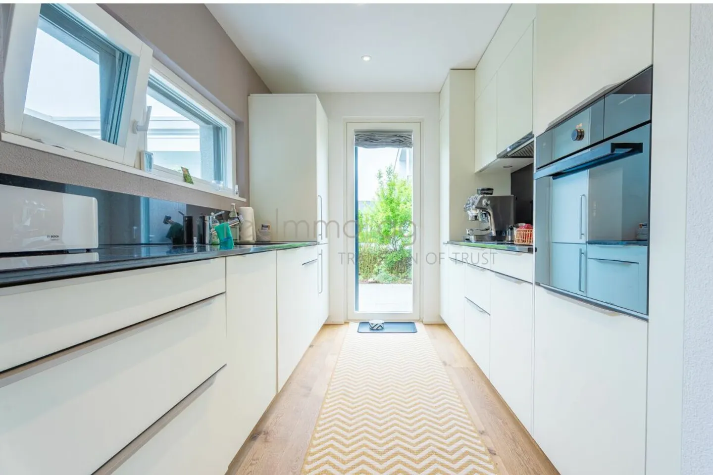 Modern 5.5-room single-family house with Minergie-P standard in a quiet location in Koblenz - Photo 6 of 13
