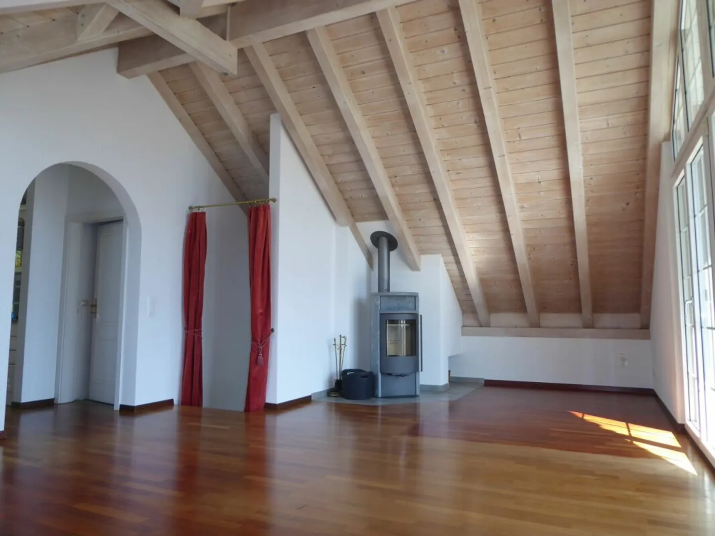 Freistehendes Einfamilienhaus mit Aussicht - Foto 4 von 13