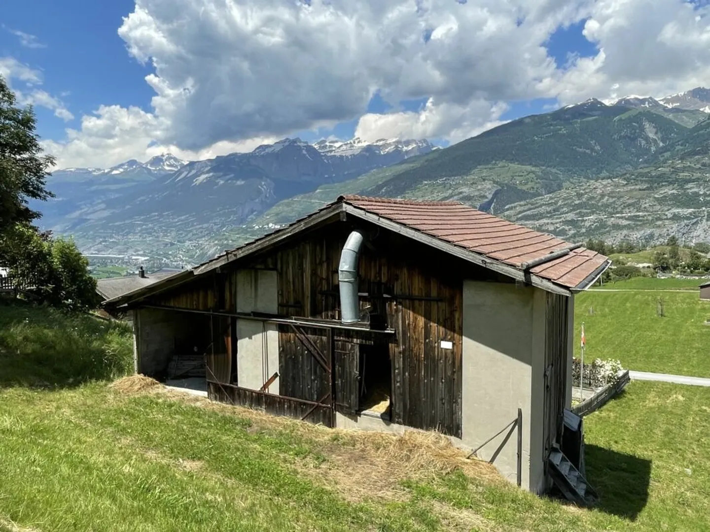 Votre projet, une opportunité unique et rare dans les Alpes valaisannes - Photo 3 sur 13