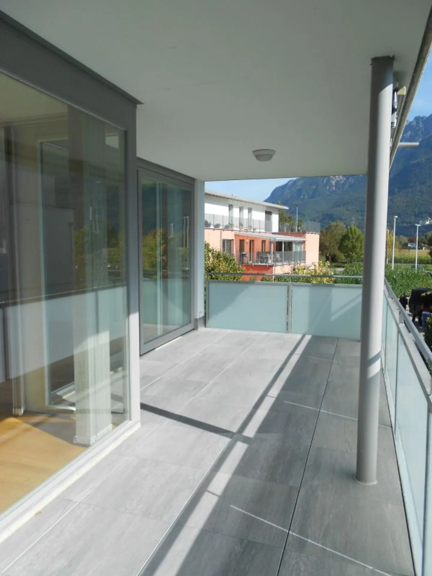 Large and modern 4 ½-room apartment in Sevelen - Photo 10 of 13