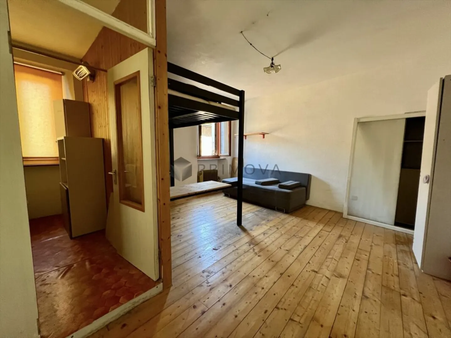 Il fascino storico cerca visionari creativi - Casa monofamigliare con idilliaco cortile interno - Foto 6 di 13