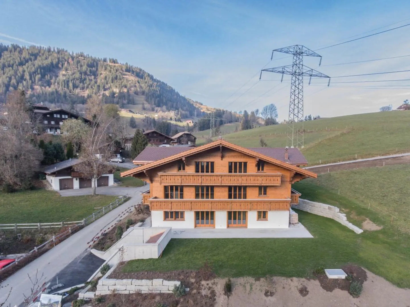 Neue 4.5-Zimmer-Ferienwohnung zwischen Saanen und Gstaad - Foto 2 von 13