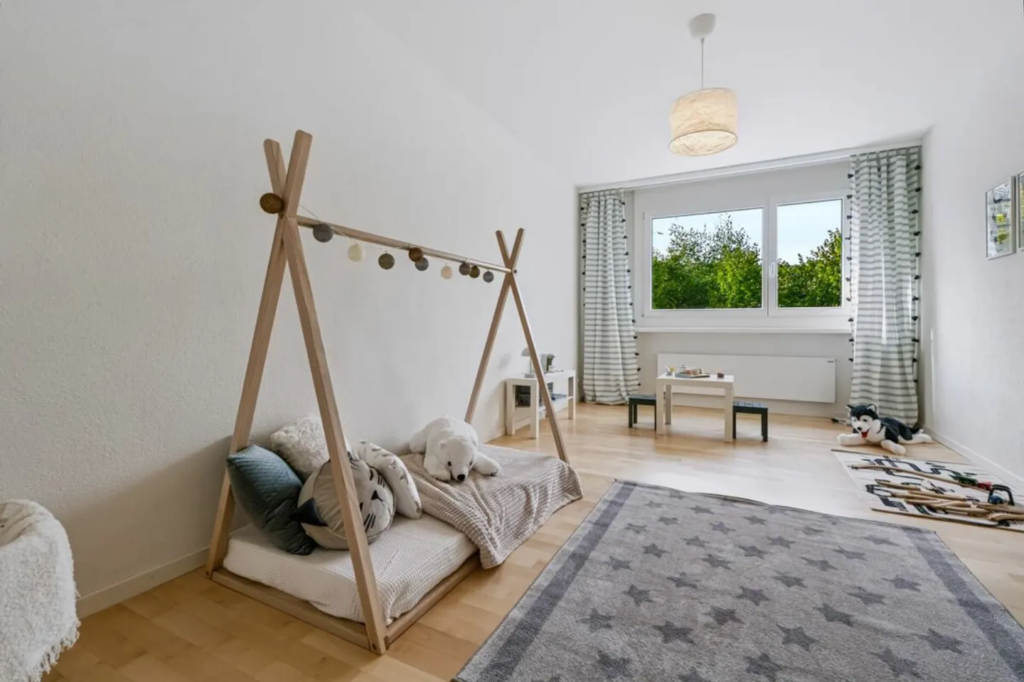 Stilvolle 4.5-Zimmer-Wohnung mit Terrasse - Foto 6 von 13