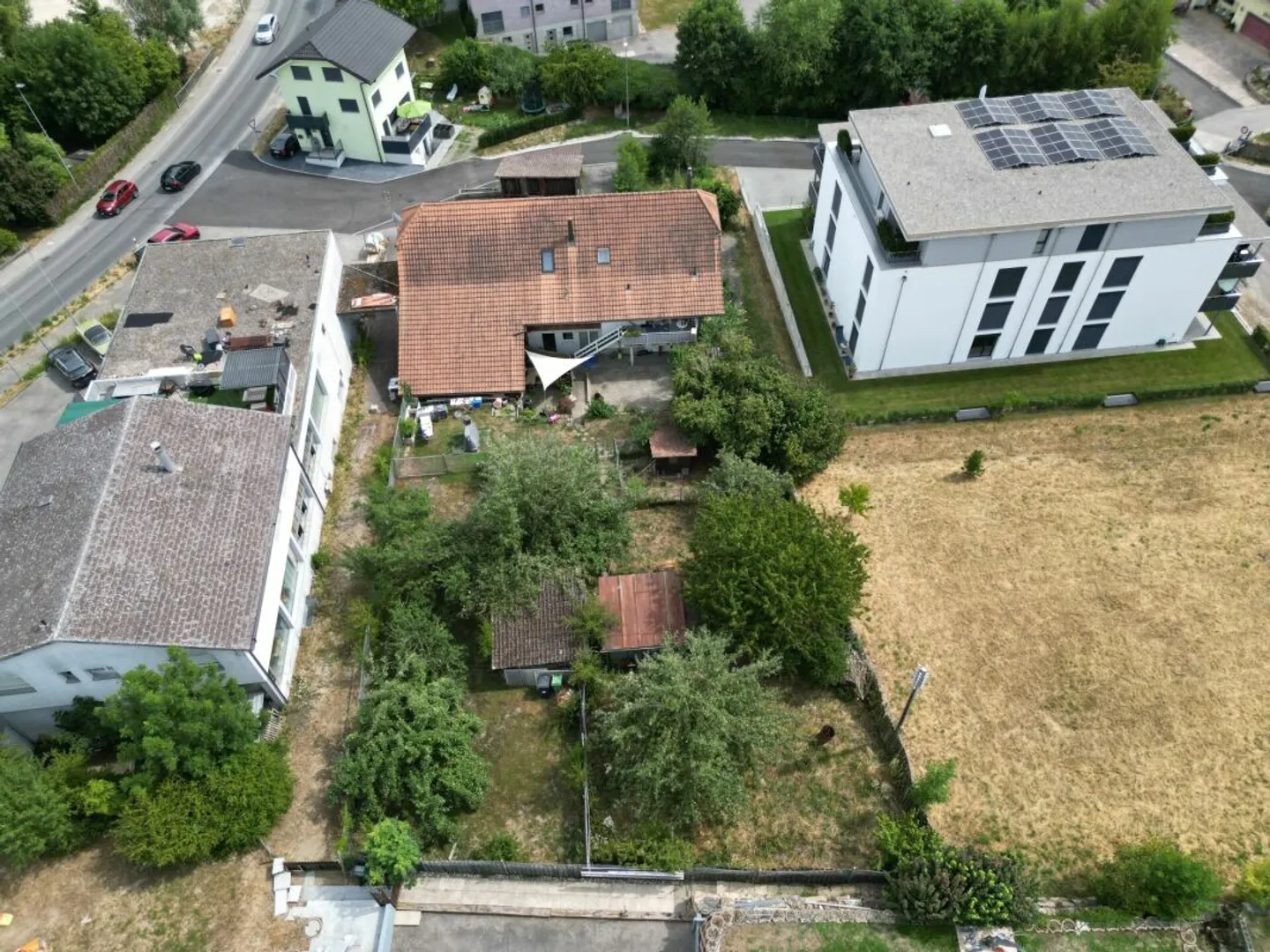 Terrain de construction exclusif dans un emplacement attrayant - Photo 8 sur 11