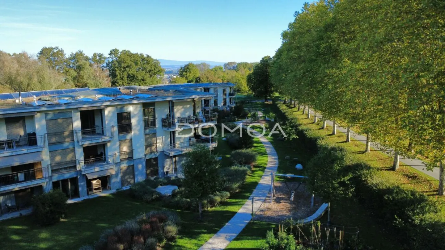 Privileged setting and view of the golf course - Charming 2.5 room apartment in Payerne - Photo 2 of 11