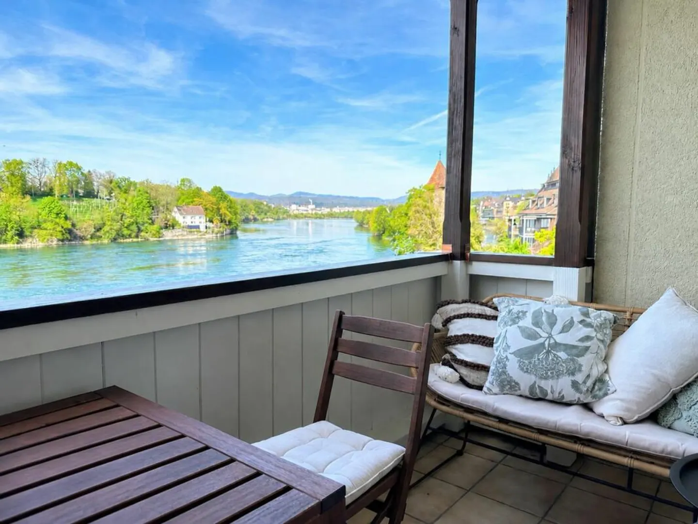 Appartement 3 1/2 pièces dans un emplacement exceptionnel dans la vieille ville de Rheinfelden - Vue sur le Rhin - Photo 4 sur 13