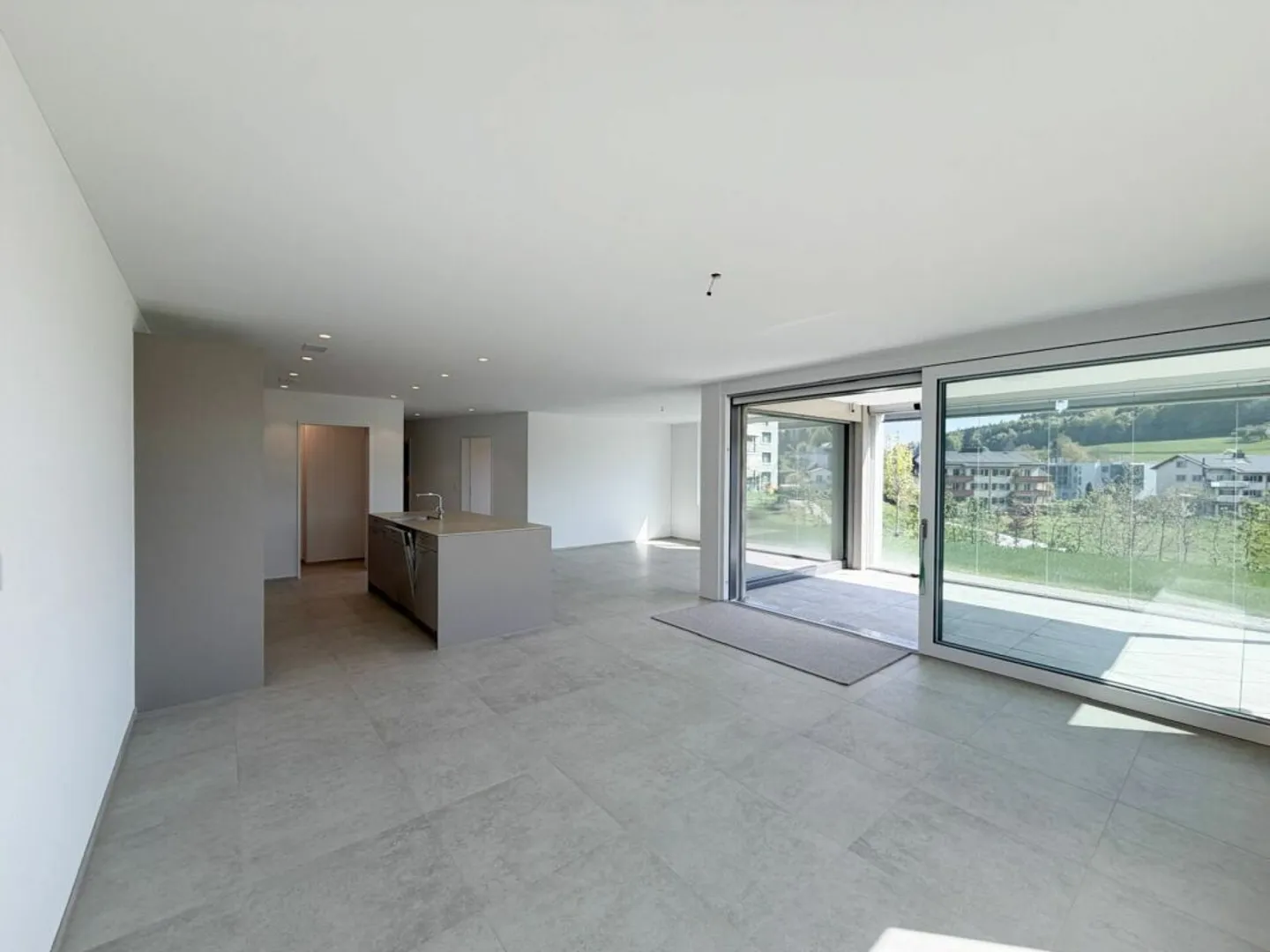 Rentrer chez soi du côté ensoleillé à Wil avec une vue TOP !! - Photo 7 sur 13