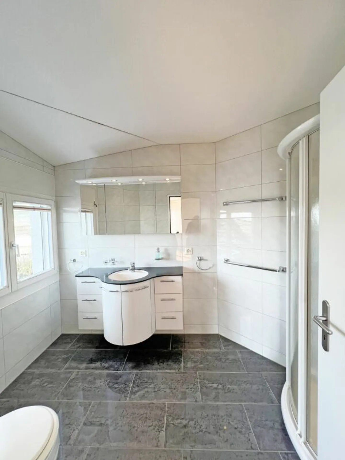 Charmantes Familienhaus mit Garten - Foto 8 von 13