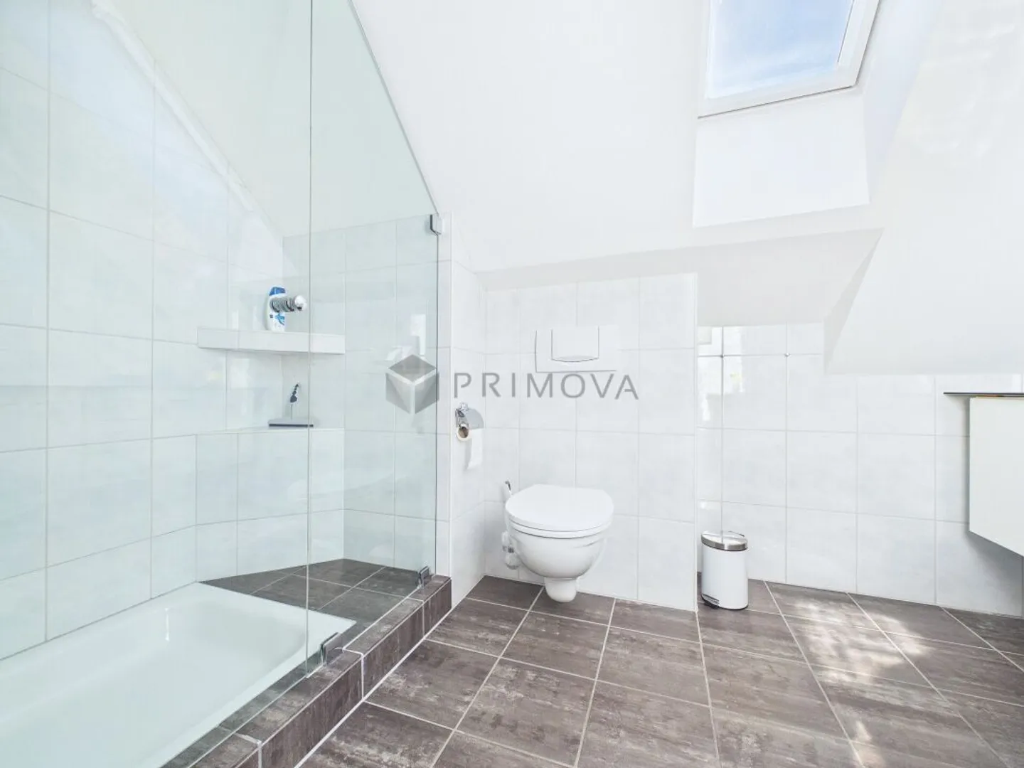 Light, Space and Emotions - Your new home above the rooftops - Photo 12 of 13
