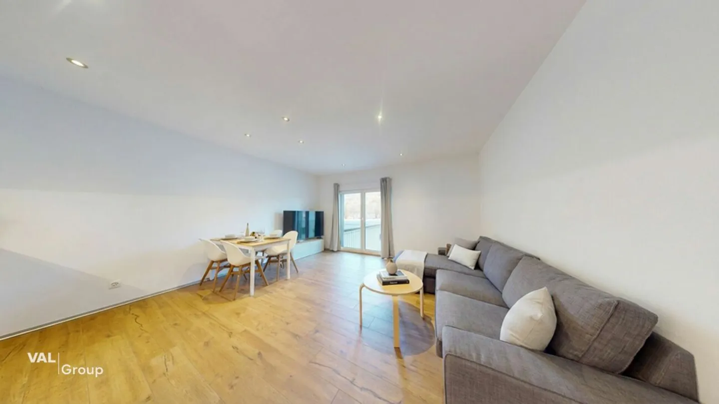 Appartement attrayant de 2,5 pièces à Visp - moderne, bien entretenu et situé au calme - Photo 2 sur 8