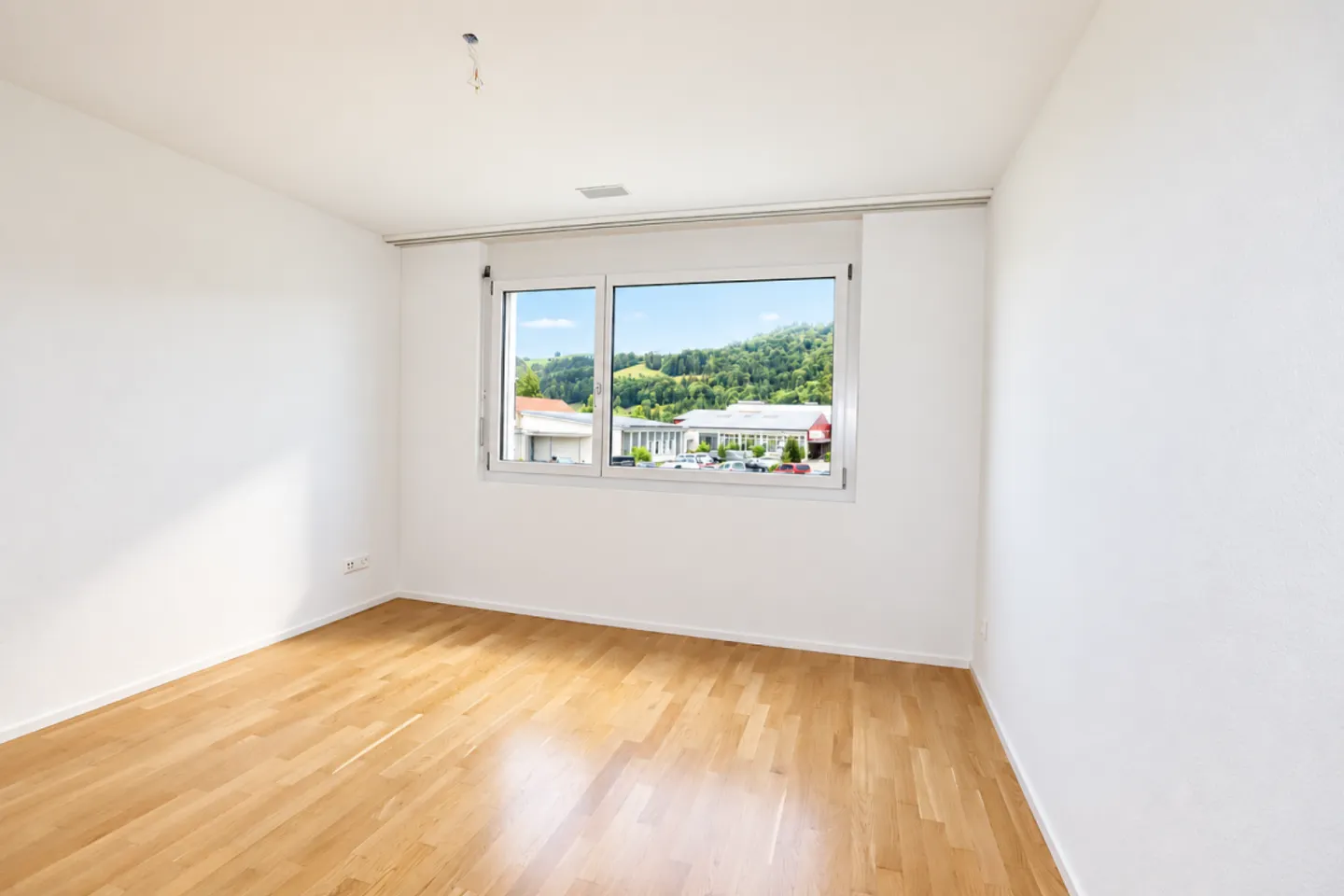Grosszügige 4.5 Zimmerwohnung in familienfreundlichem Quartier! - Foto 6 von 13