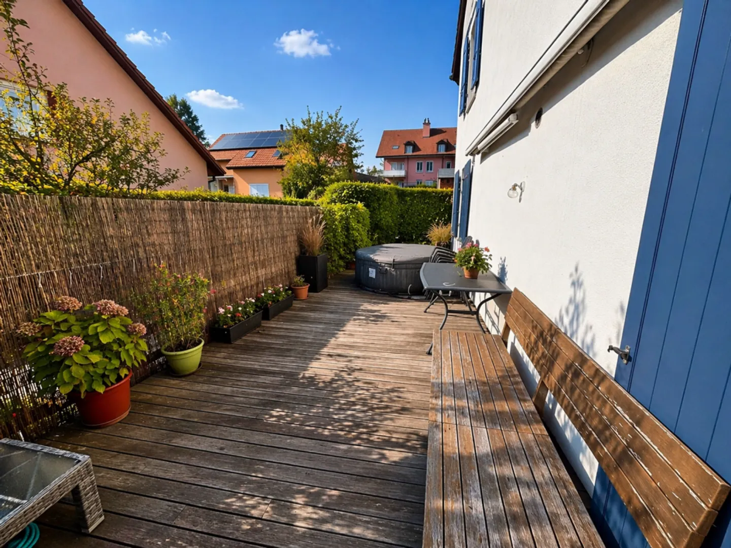 Charming Apartment with Garden - Photo 12 of 13