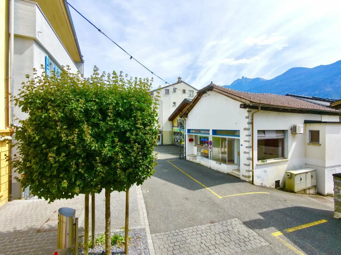 Maison au coeur de Fully avec fort potentiel - Photo 2 sur 13