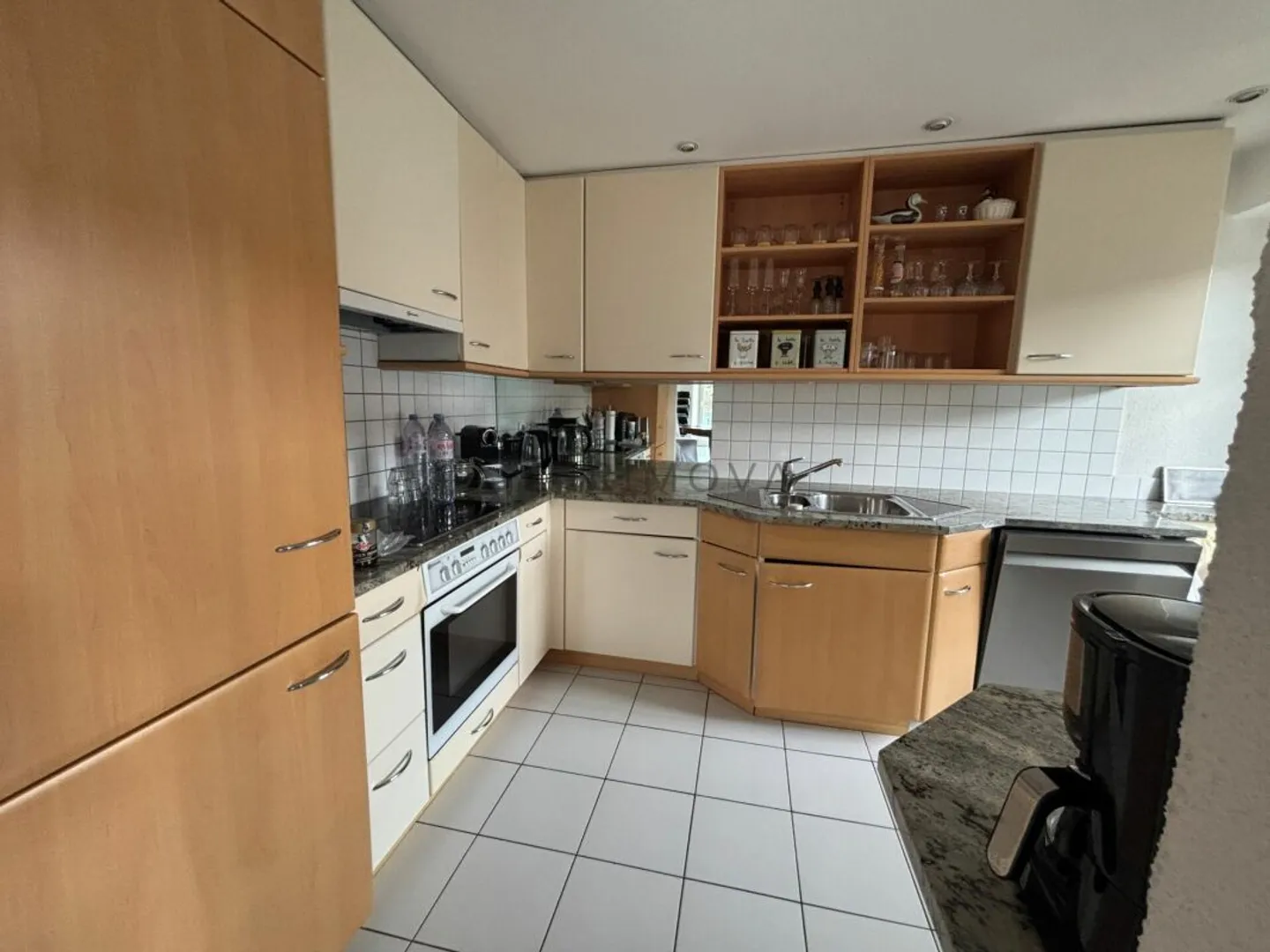 Questo appartamento luminoso cerca un nuovo proprietario! - Foto 3 di 7