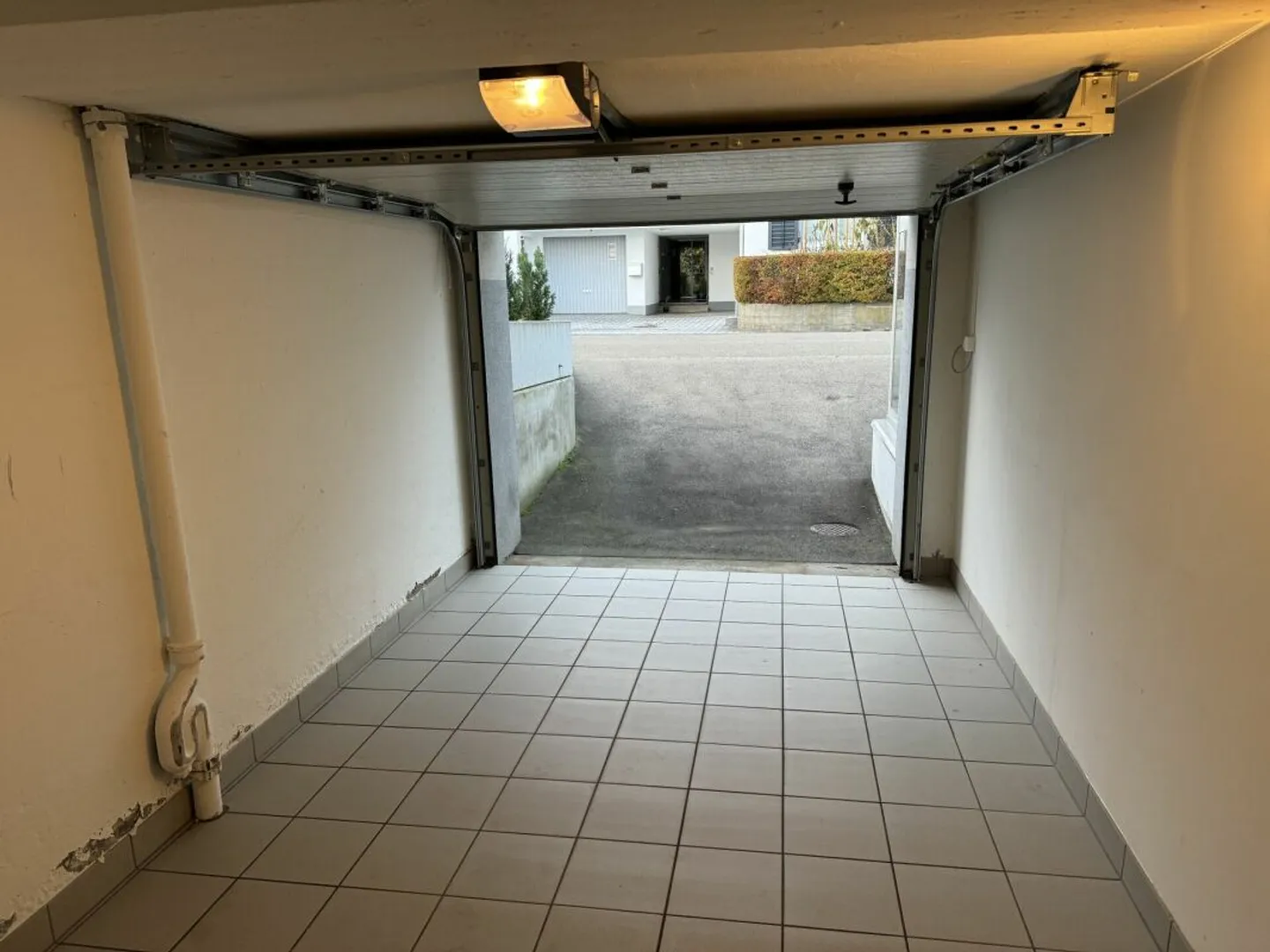 Einzelgarage - Photo 2 of 3