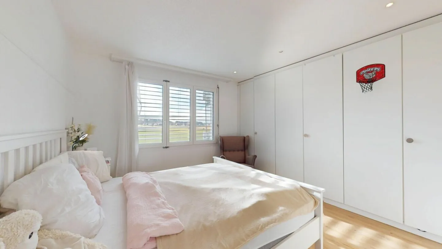 Appartement moderne de 4,5 pièces avec piscine, court de tennis et finitions de haute qualité - Photo 2 sur 8