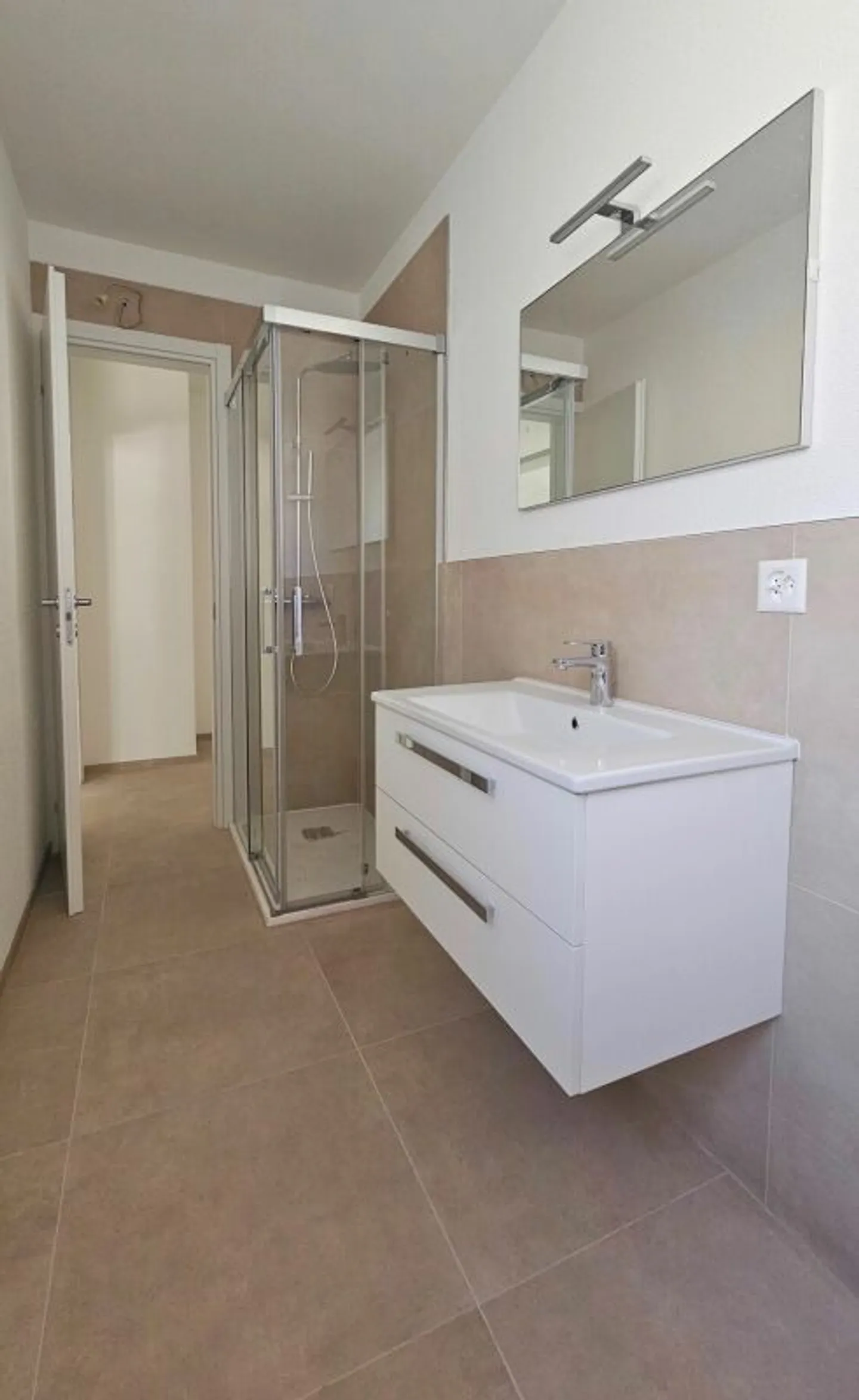 INTERESSANTE 3.5-ZIMMER WOHNUNGEN - Foto 9 von 10