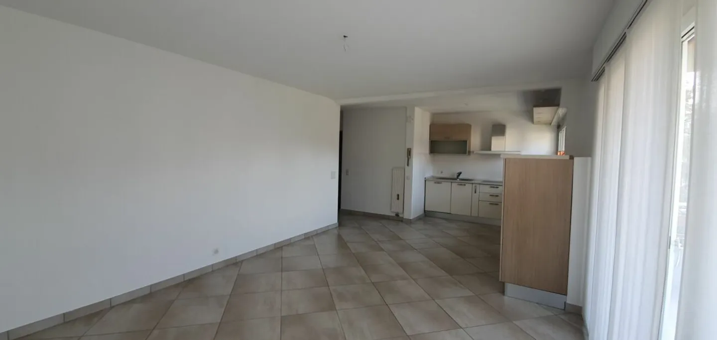 Appartement lumineux et bien structuré - Photo 11 sur 12
