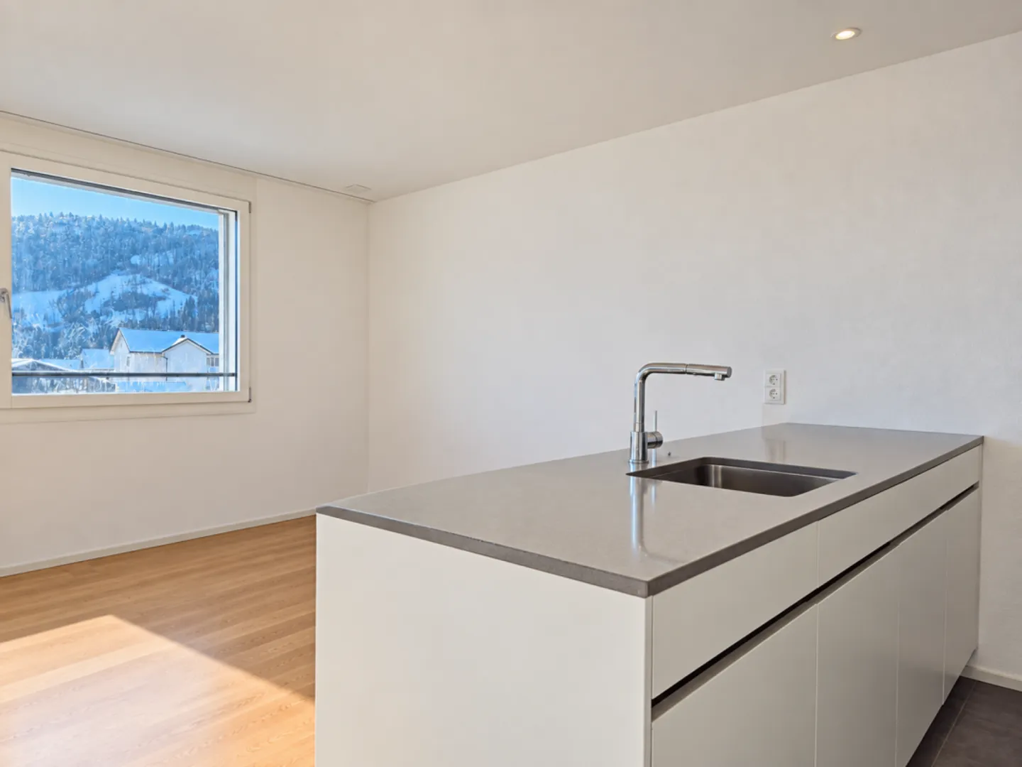 Stupendo appartamento di 3,5 locali con grande loggia - Foto 2 di 8