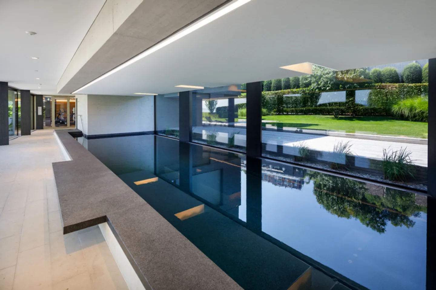 Peninsula Beach House - Pure luxury on Lake Zurich - Photo 4 of 8